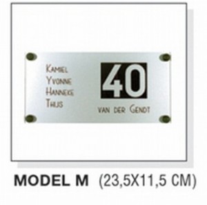 Plexiglas naamplaatjes M afmeting: 23,5  x 11,5 cm.