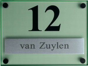 1011. naamplaatjes glaslook - rvs afm: 20 x 17 cm