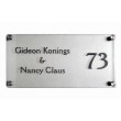 Naamborden van glas met rvs 
