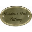 109. naamplaatjes messing afmeting: 12  x  7,5 cm.
